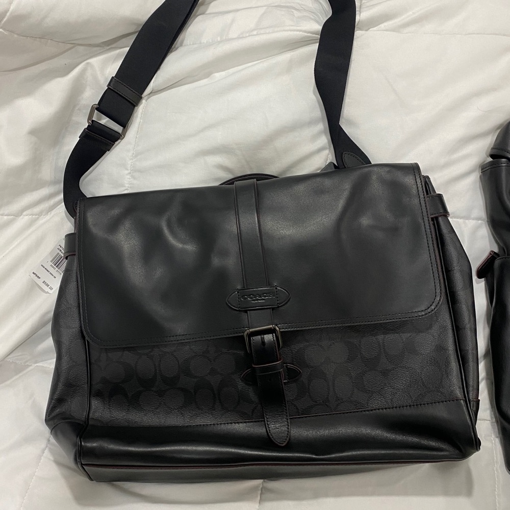 Coach Messenger Bag - Picture 2 of 3